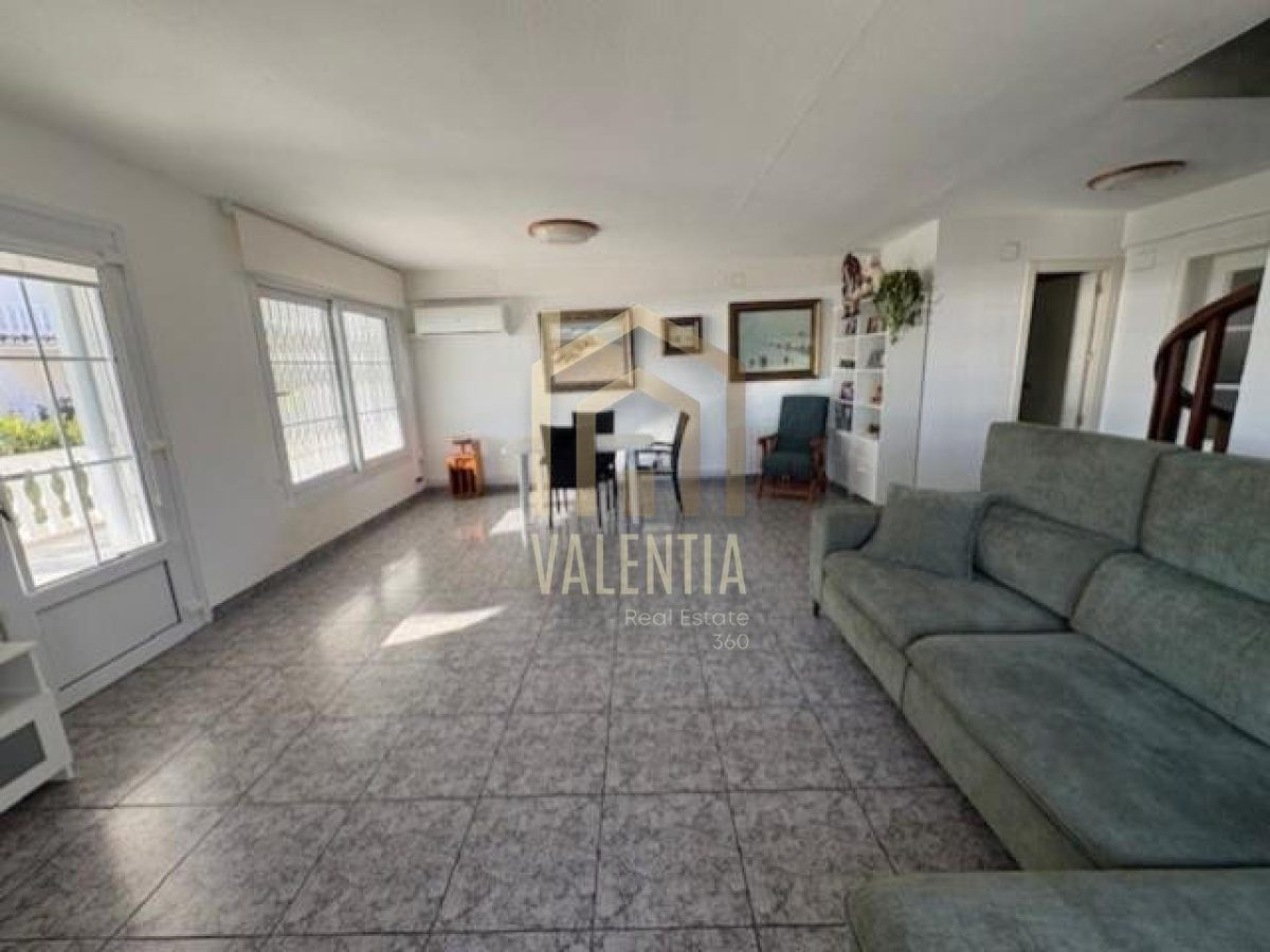 Chalet en alquiler en El Puig de Santa Maria — Foto 5