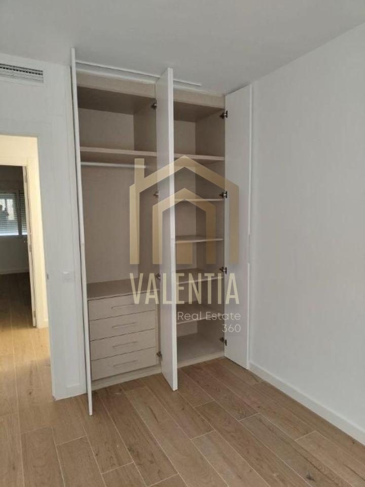 Chalet en alquiler en Paterna — Foto 17