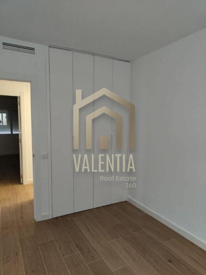 Chalet en alquiler en Paterna — Foto 11