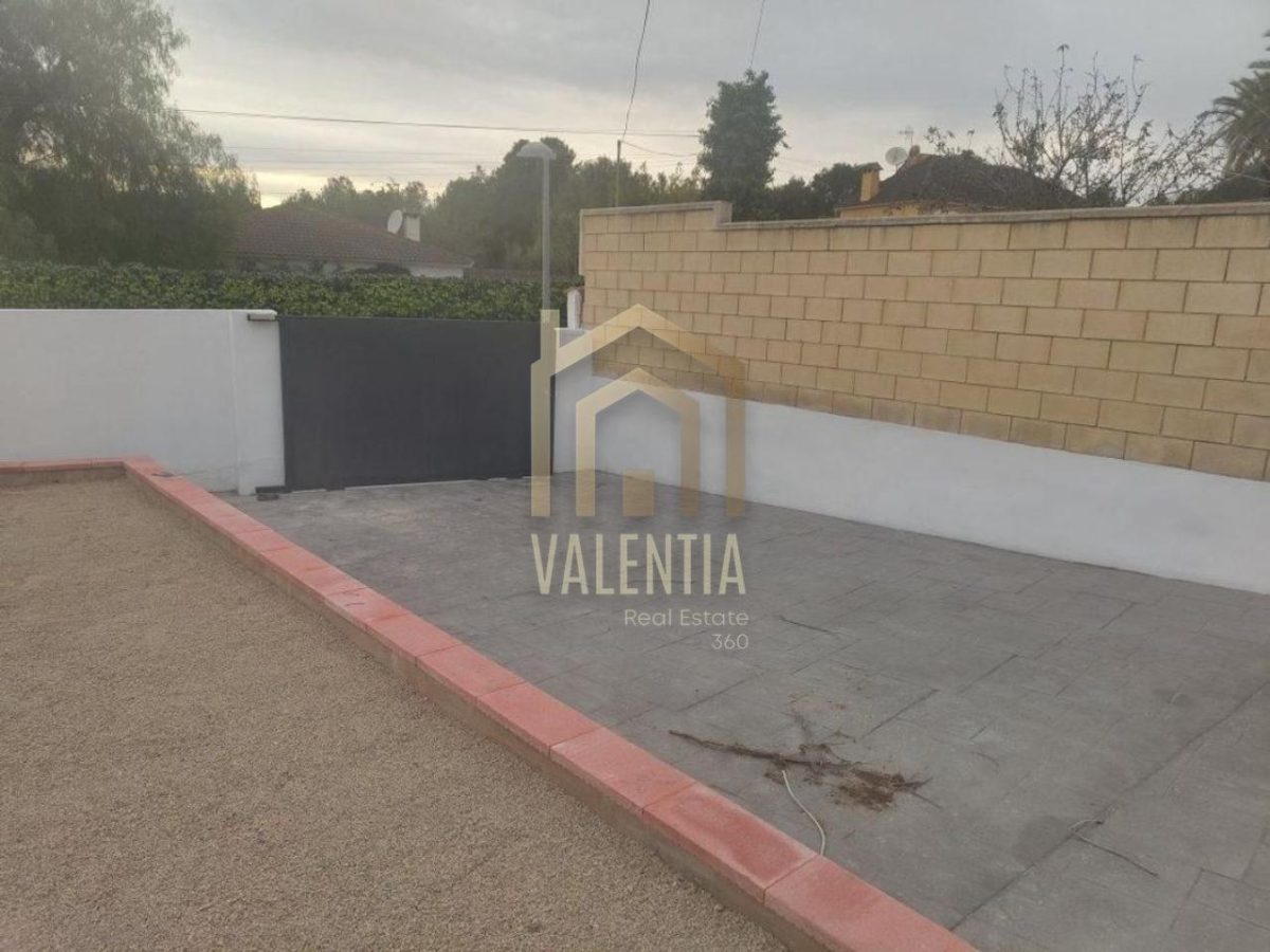 Chalet en alquiler en Paterna — Foto 18