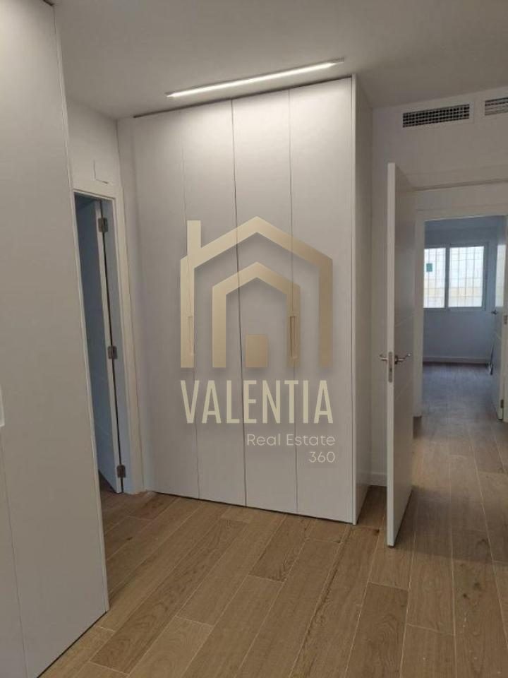 Chalet en alquiler en Paterna — Foto 13