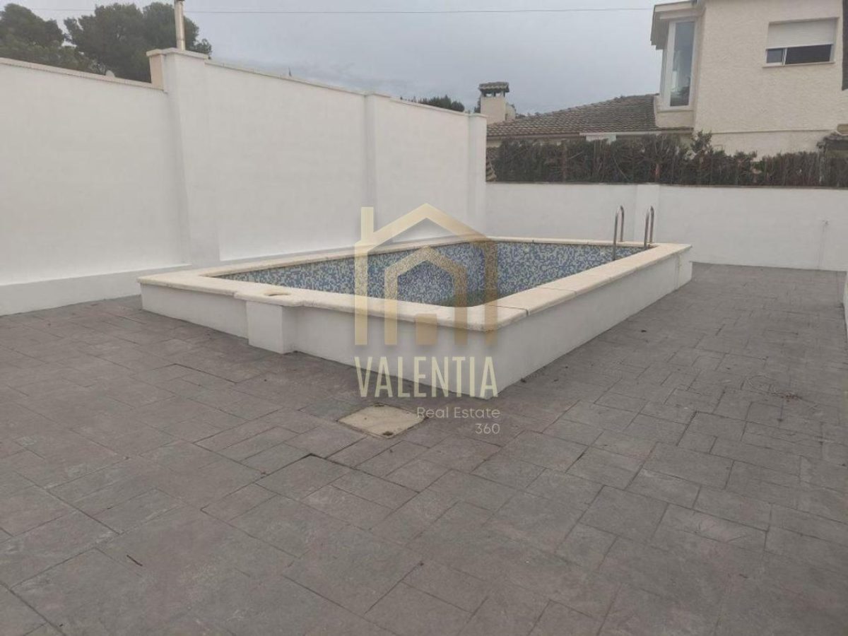 Chalet en alquiler en Paterna — Foto 26