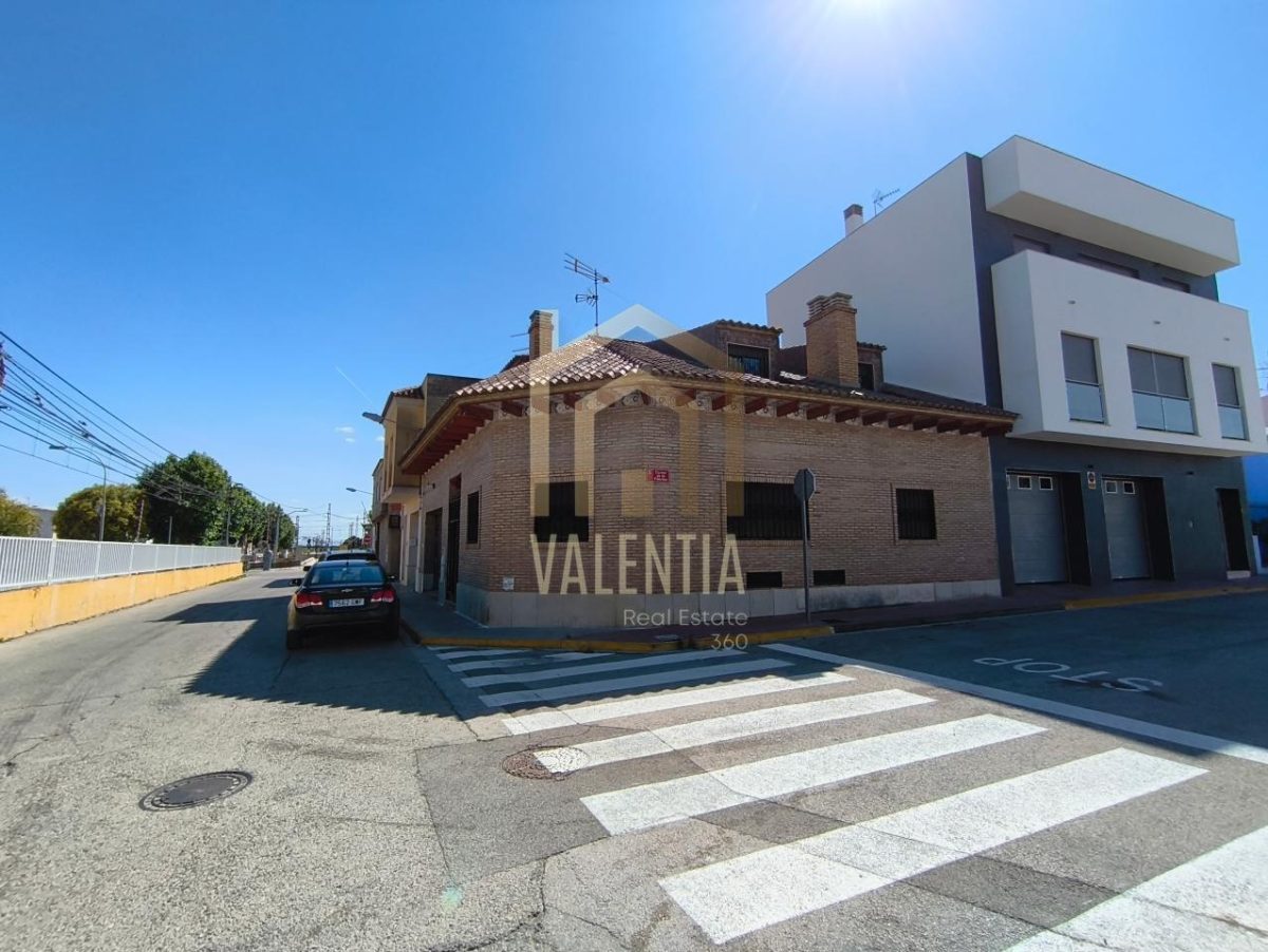 Casa en venta en Alginet — Foto 1