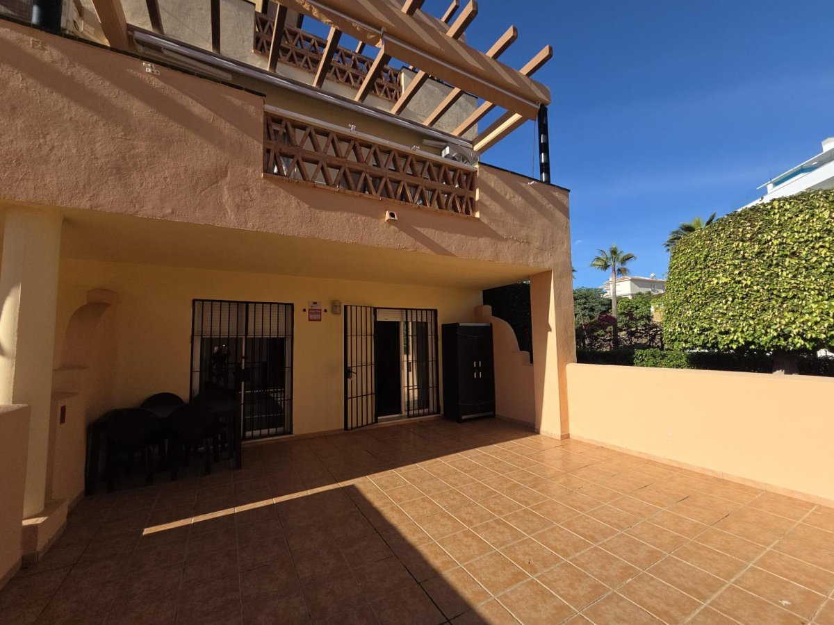 Piso en venta en Mijas Costa - 2 hab, terraza — Foto 2
