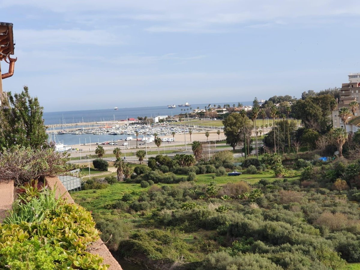 Venta Ático Algeciras Hotel Cristina Terraza Privada — Foto 13
