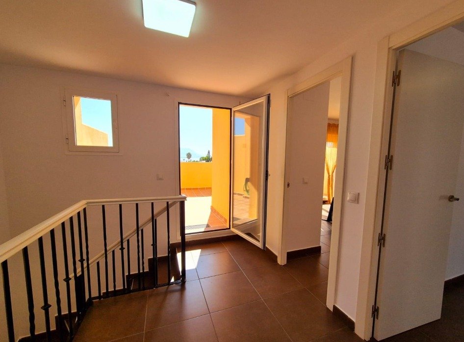 Venta Pareado Algeciras San garcia- campo de golf Terraza — Foto 9