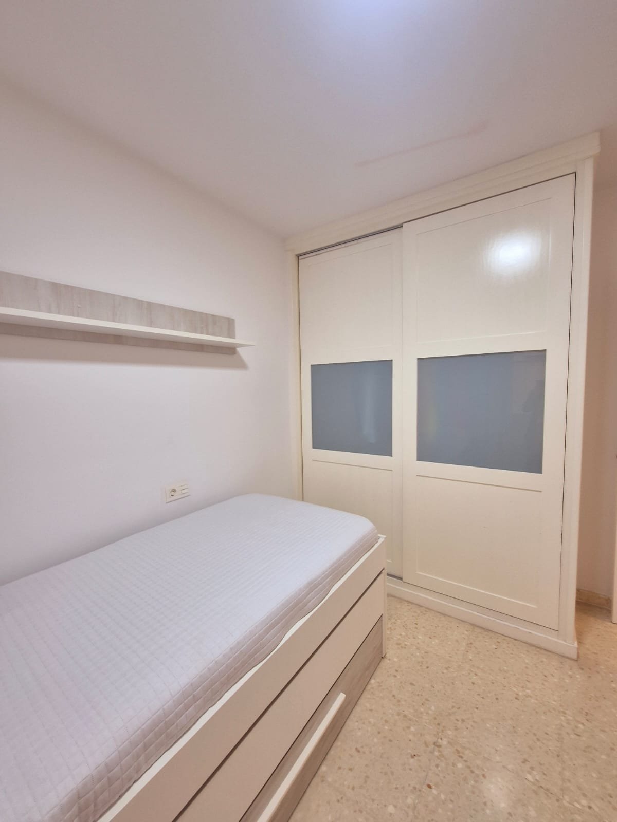 Alquiler Piso San Bernabé 3 habitaciones — Foto 9