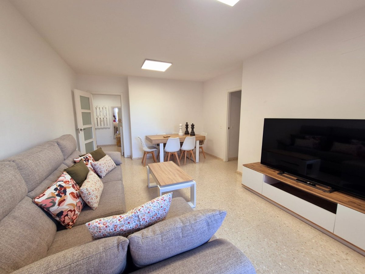 Alquiler Piso San Bernabé 3 habitaciones — Foto 12