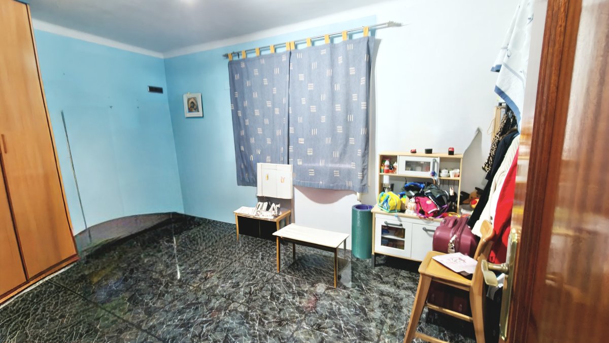 Piso en venta en Santa Coloma de Gramanet - 4 hab, balcón — Foto 10