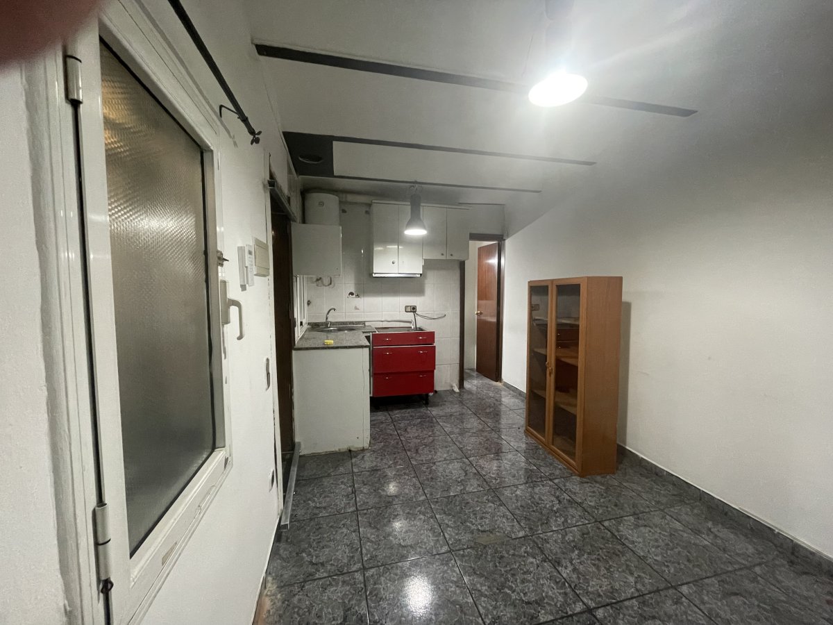ESTUDIO EN BARCELONA — Foto 10