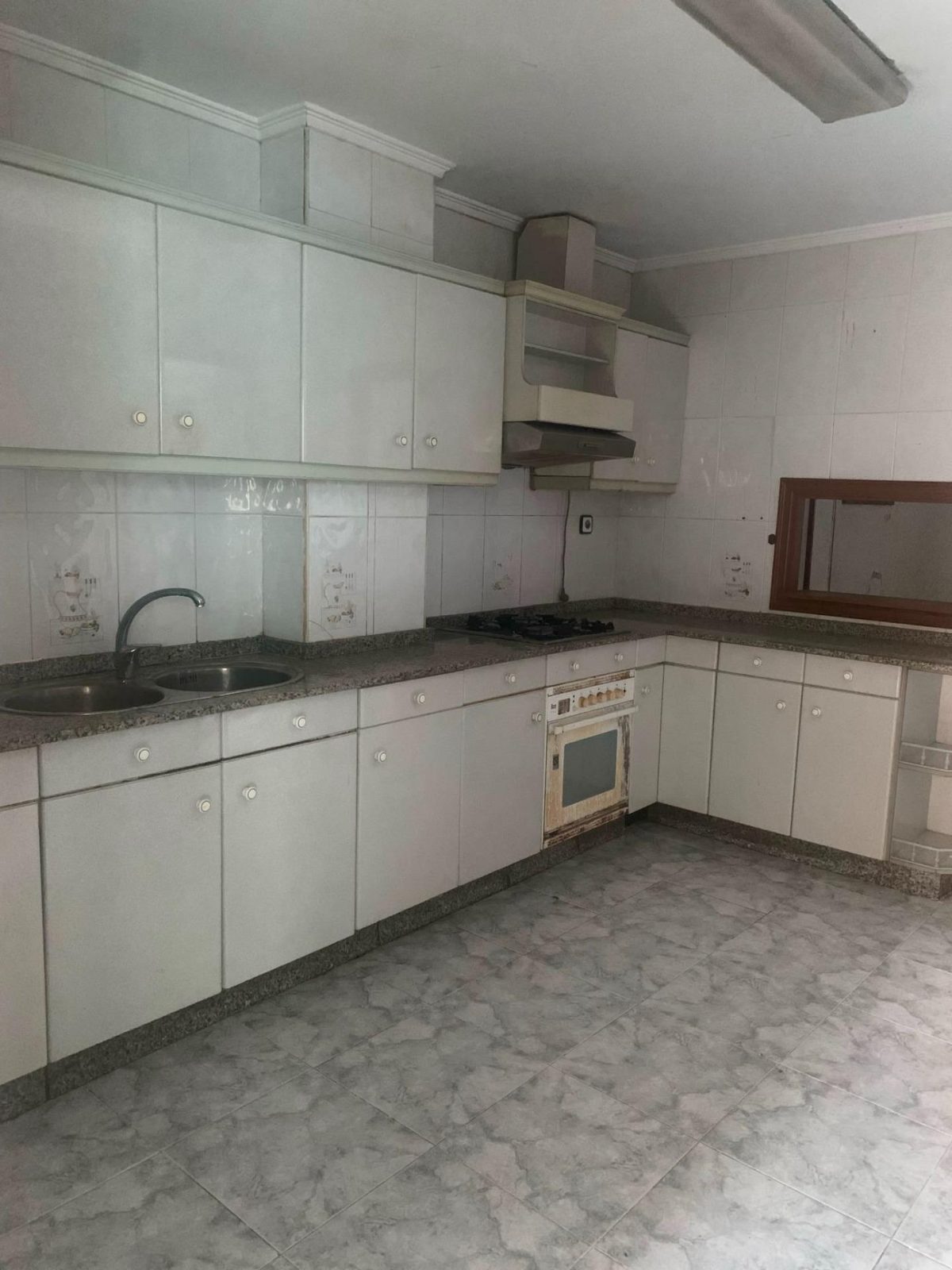 Acogedora Planta Baja en Altozano, Alicante por €122.000 — Foto 15