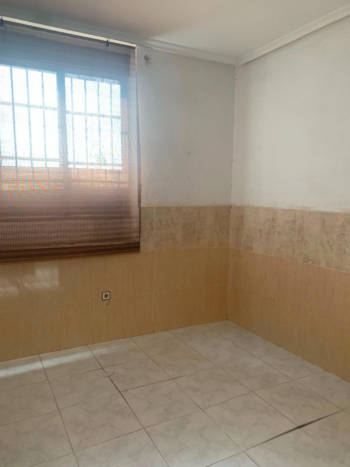 Acogedora Planta Baja en Altozano, Alicante por €122.000 — Foto 14