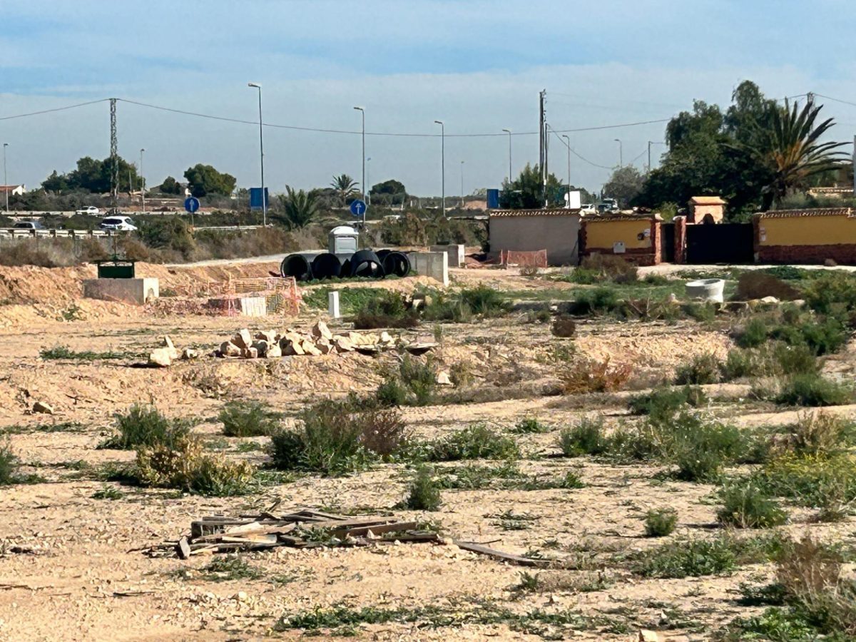 Terreno Rural en Crevillent - Oportunidad Única a Solo 20 Minutos del Mar — Foto 2