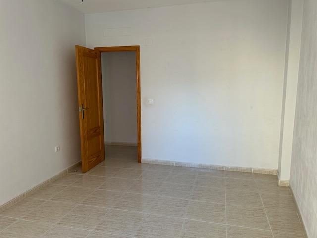 vivienda distribuida en dos plantas consolidada — Foto 13