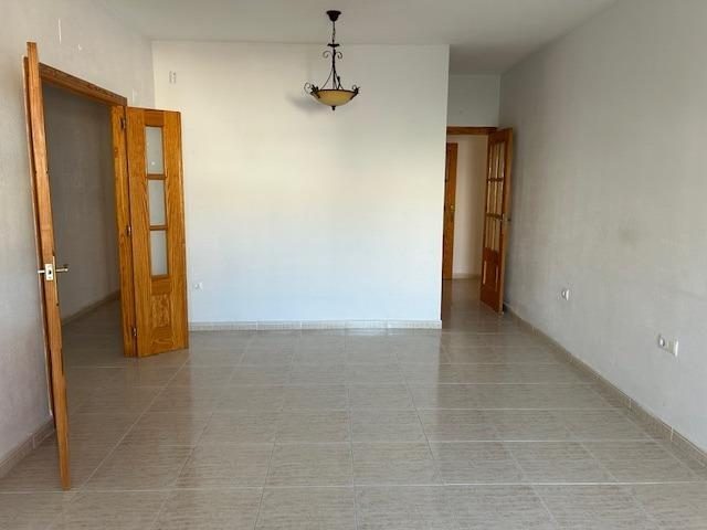 vivienda distribuida en dos plantas consolidada — Foto 28