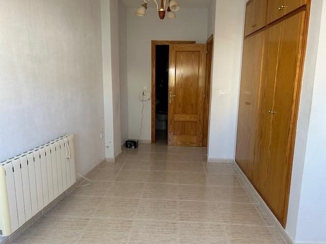 vivienda distribuida en dos plantas consolidada — Foto 15