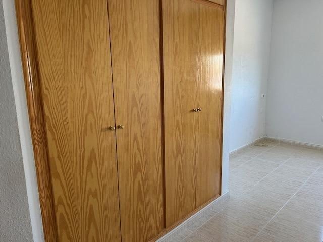 vivienda distribuida en dos plantas consolidada — Foto 8
