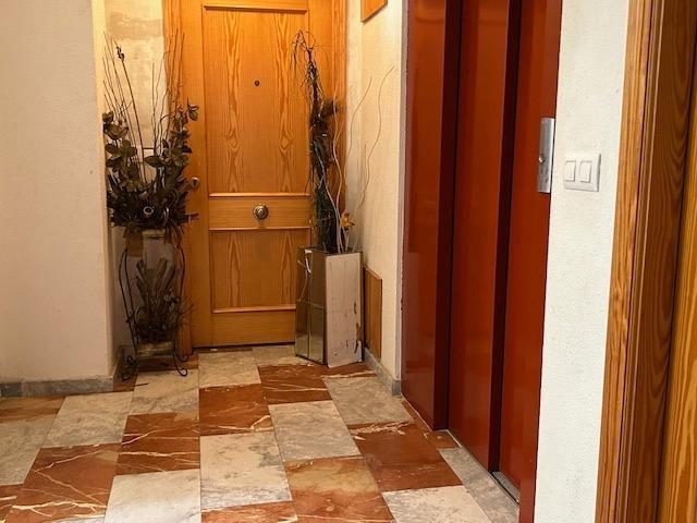 vivienda distribuida en dos plantas consolidada — Foto 23