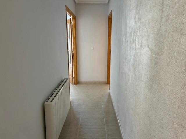 vivienda distribuida en dos plantas consolidada — Foto 22