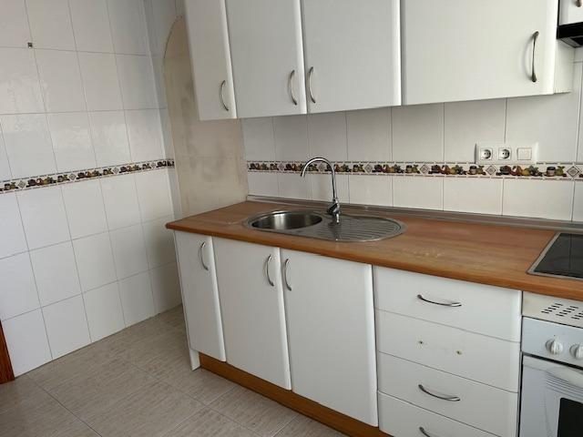 vivienda distribuida en dos plantas consolidada — Foto 3