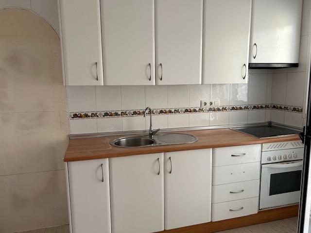 vivienda distribuida en dos plantas consolidada — Foto 4