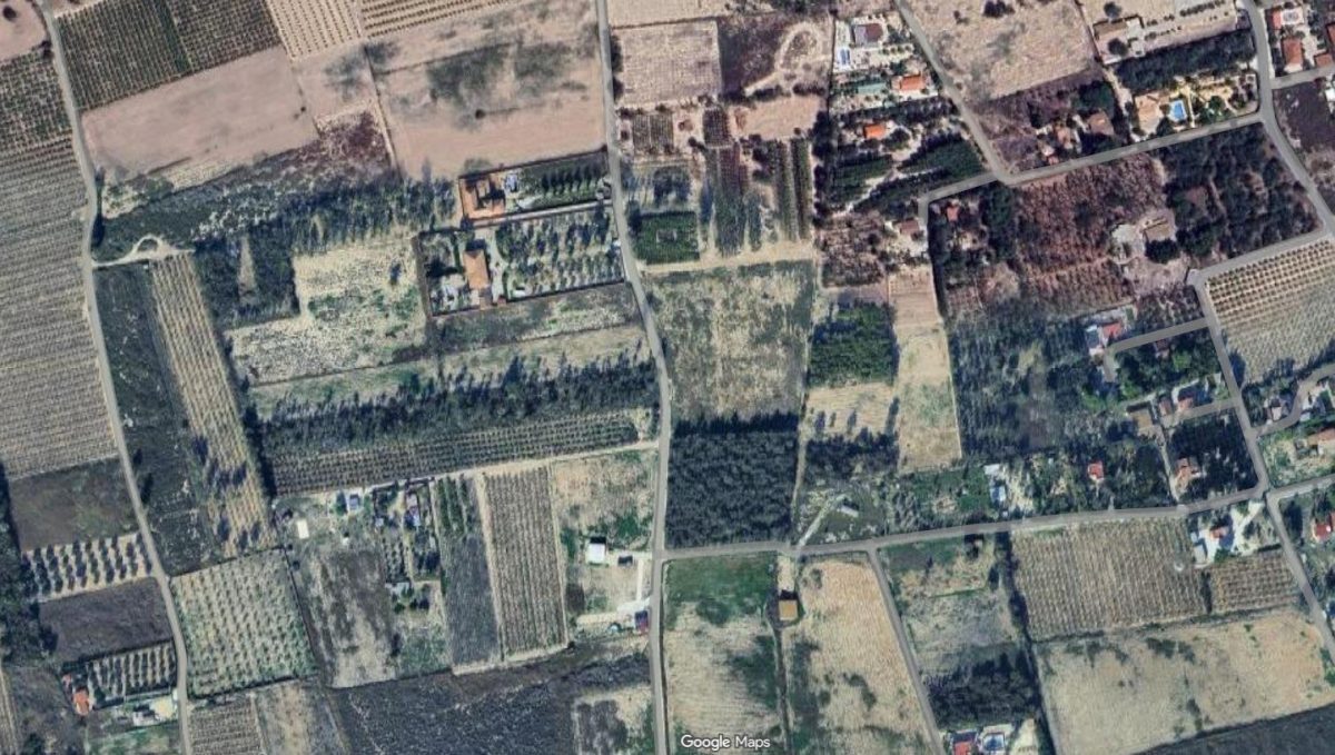 Parcela de 11.000m² en La Hoya — Foto 1