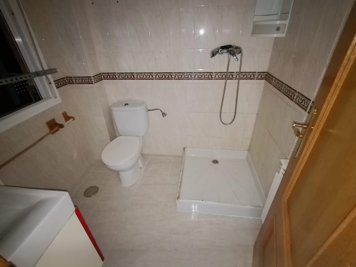 Amplio adosado en Carrion de Calatrava - ¡Tu nuevo hogar te espera! — Foto 2