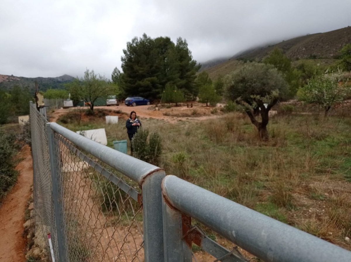 terreno rural con casa prefablicada — Foto 20