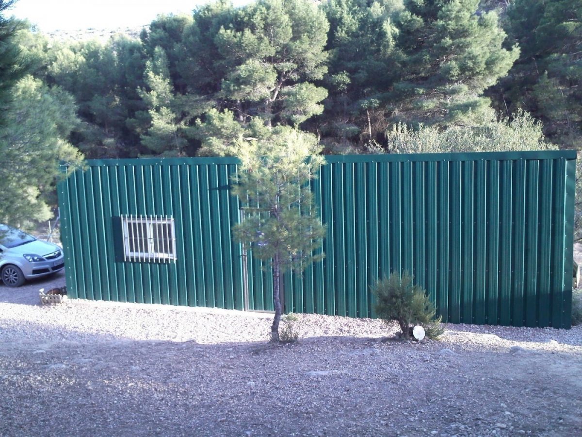terreno rural con casa prefablicada — Foto 1