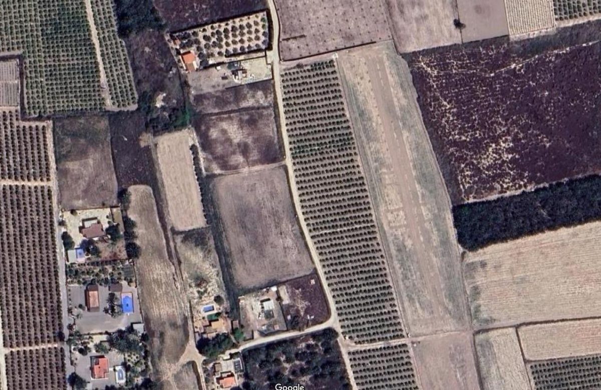 Parcela de 3500 m2 en La Hoya — Foto 1