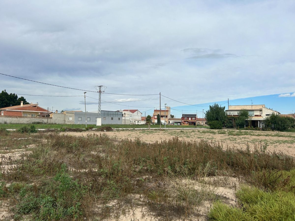 Venta de Casa Urbana con Amplia Parcela en El Raal - Ideal para Reformar a Tu Estilo — Foto 9