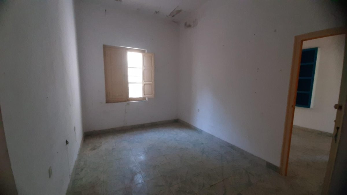 Oportunidad de Subasta: Impresionante Chalet en Les Rotes, Dénia — Foto 14