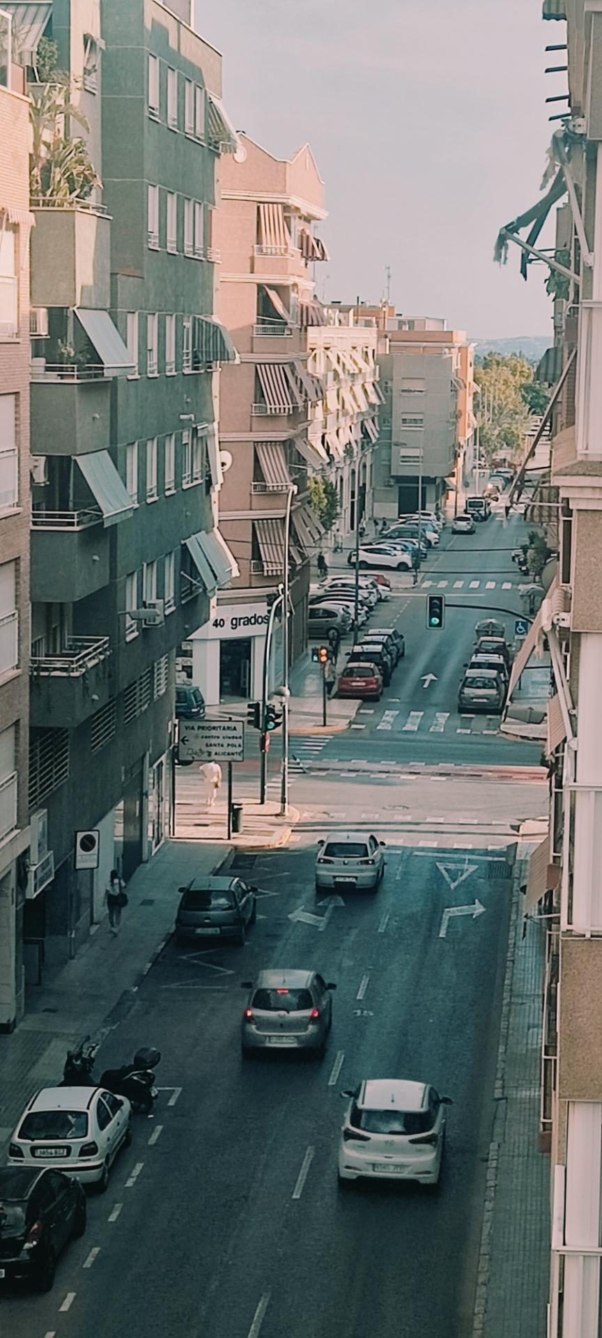 🏡 ¡Vive en el Sector V de Elche! Espacioso y luminoso piso junto al Mercadona y todos los servicios — Foto 19