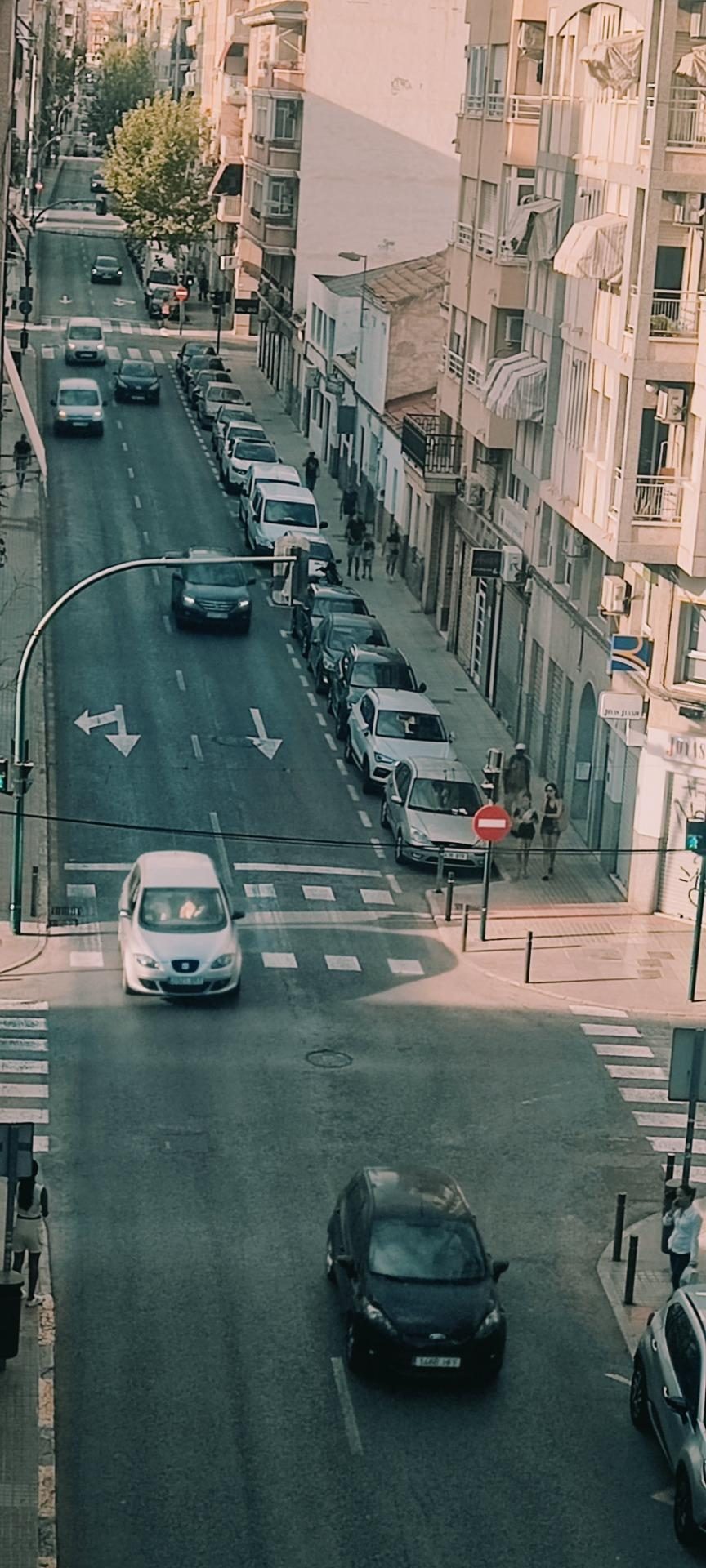 🏡 ¡Vive en el Sector V de Elche! Espacioso y luminoso piso junto al Mercadona y todos los servicios — Foto 18