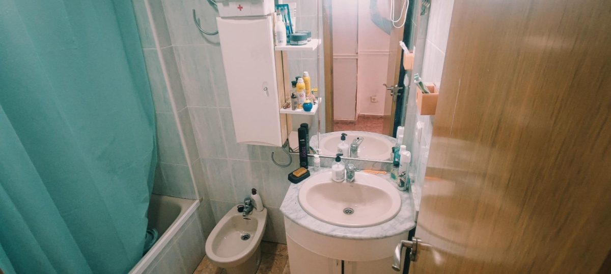🏡 ¡Vive en el Sector V de Elche! Espacioso y luminoso piso junto al Mercadona y todos los servicios — Foto 3
