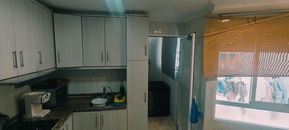 🏡 ¡Vive en el Sector V de Elche! Espacioso y luminoso piso junto al Mercadona y todos los servicios — Foto 17