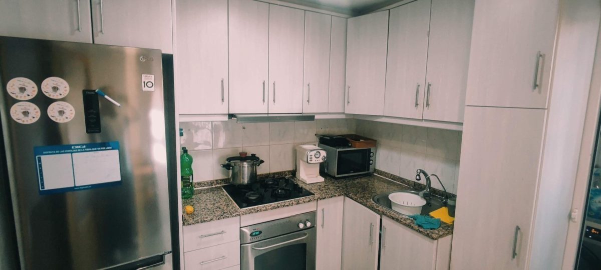 🏡 ¡Vive en el Sector V de Elche! Espacioso y luminoso piso junto al Mercadona y todos los servicios — Foto 13