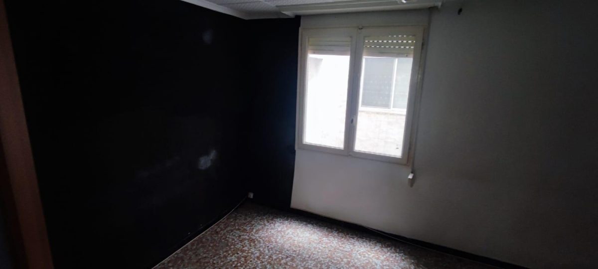 FANTASTICA VIVIENDA PARA REFORMAR A SU GUSTO ZONA PARQUET — Foto 3