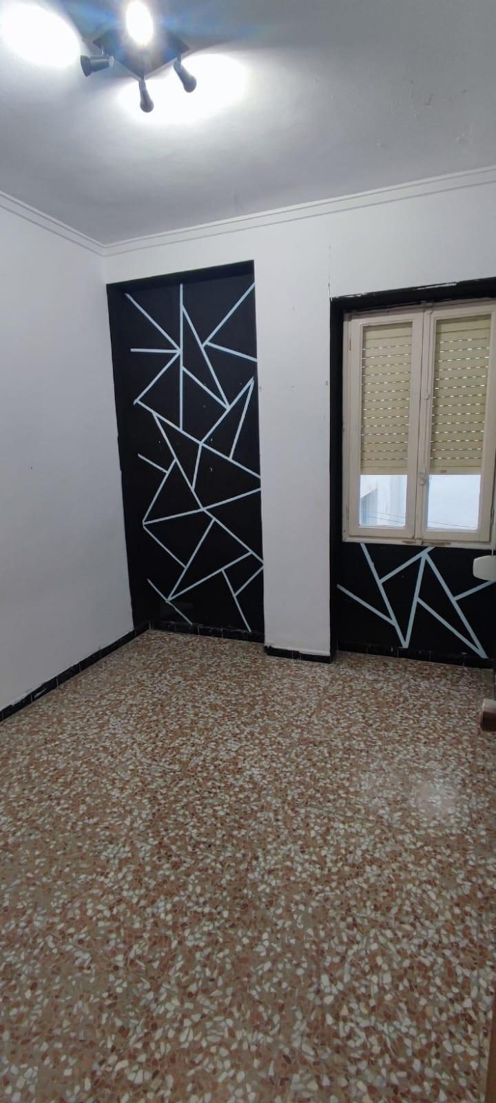 FANTASTICA VIVIENDA PARA REFORMAR A SU GUSTO ZONA PARQUET — Foto 9