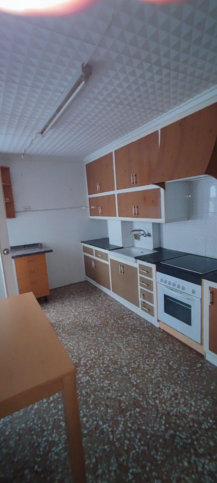 FANTASTICA VIVIENDA PARA REFORMAR A SU GUSTO ZONA PARQUET — Foto 16