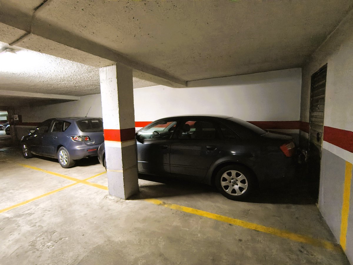 Garaje en venta cerca del Hospital Clínico - Doble — Foto 7
