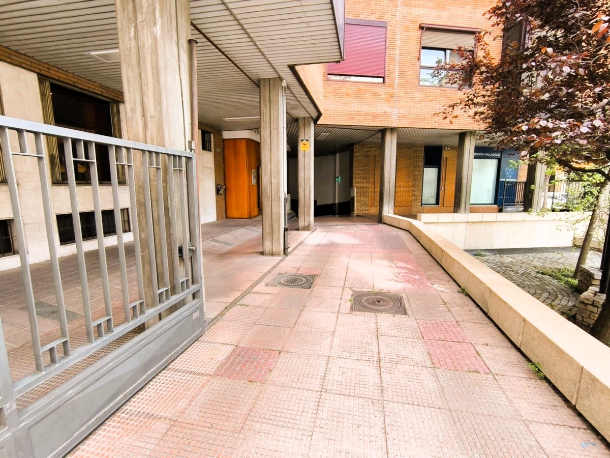 Venta Garaje Valladolid Acceso cómodo — Foto 5
