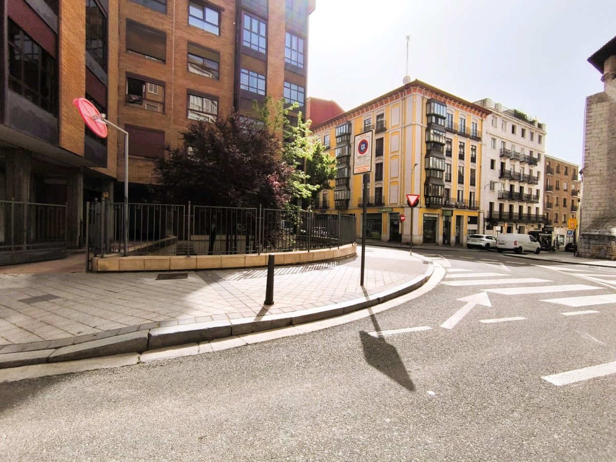 Venta Garaje Valladolid Acceso cómodo — Foto 2