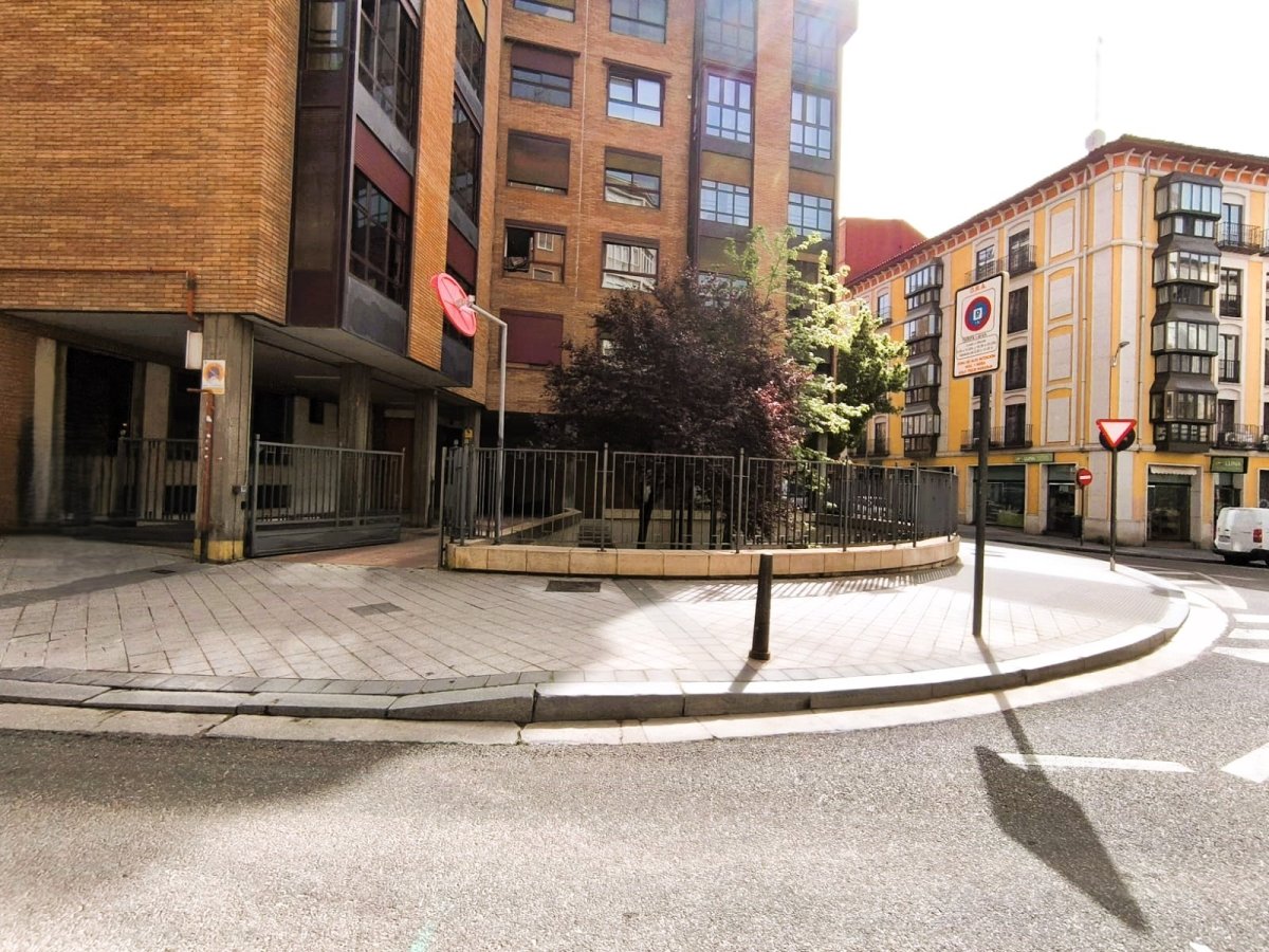 Venta Garaje Valladolid Acceso cómodo — Foto 4