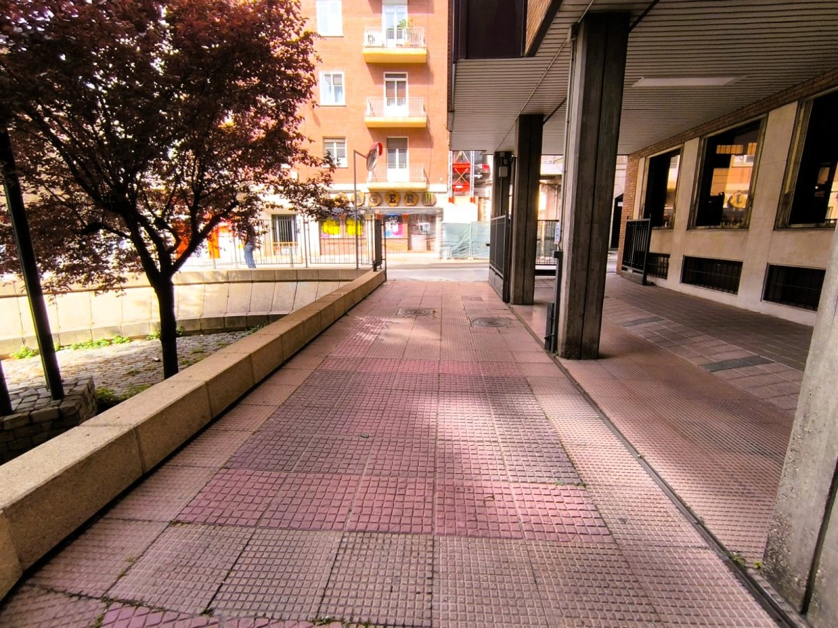 Venta Garaje Valladolid Acceso cómodo — Foto 7