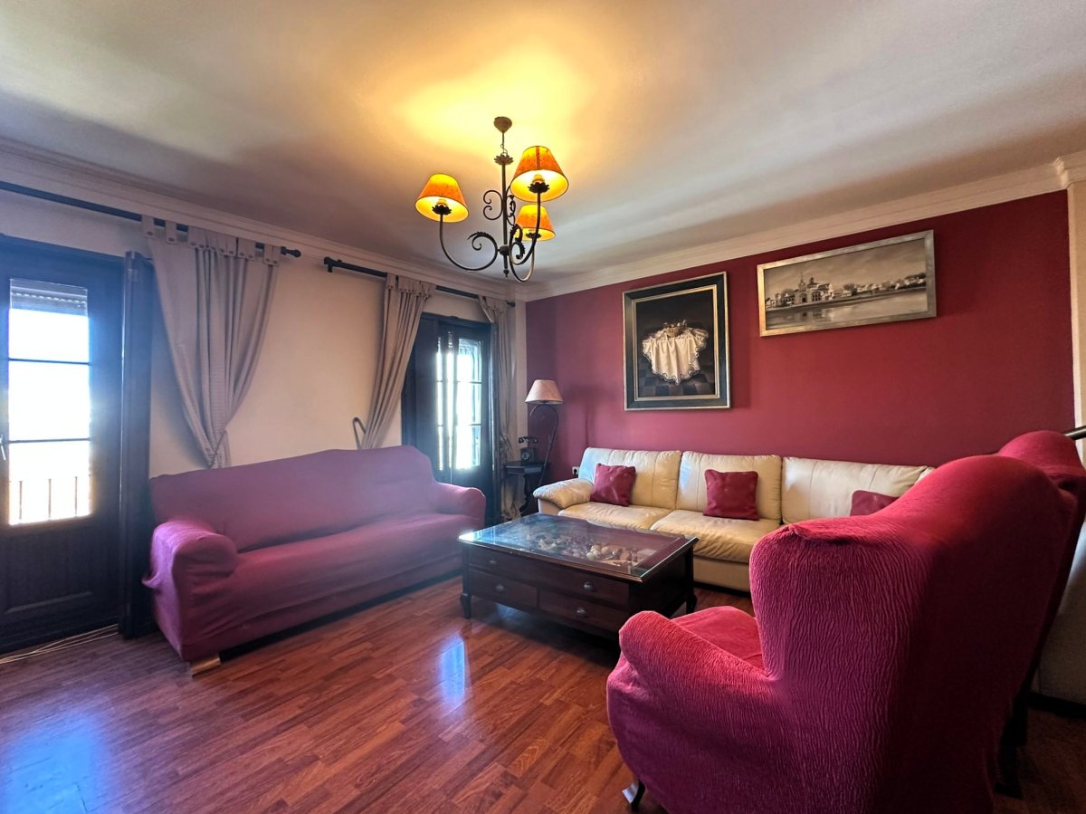 Piso en venta en Sanlúcar de Barrameda - 4 hab, reformado — Foto 4