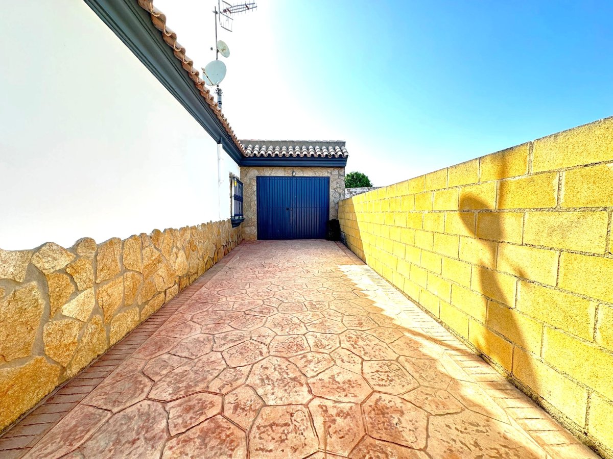 Chalet en venta en zona entre la Jara y Chipiona - 3 hab — Foto 19