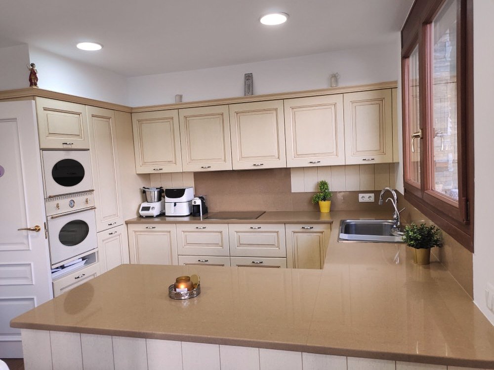 Casa en venta en Cervià de Ter - 4 hab, piscina — Foto 6