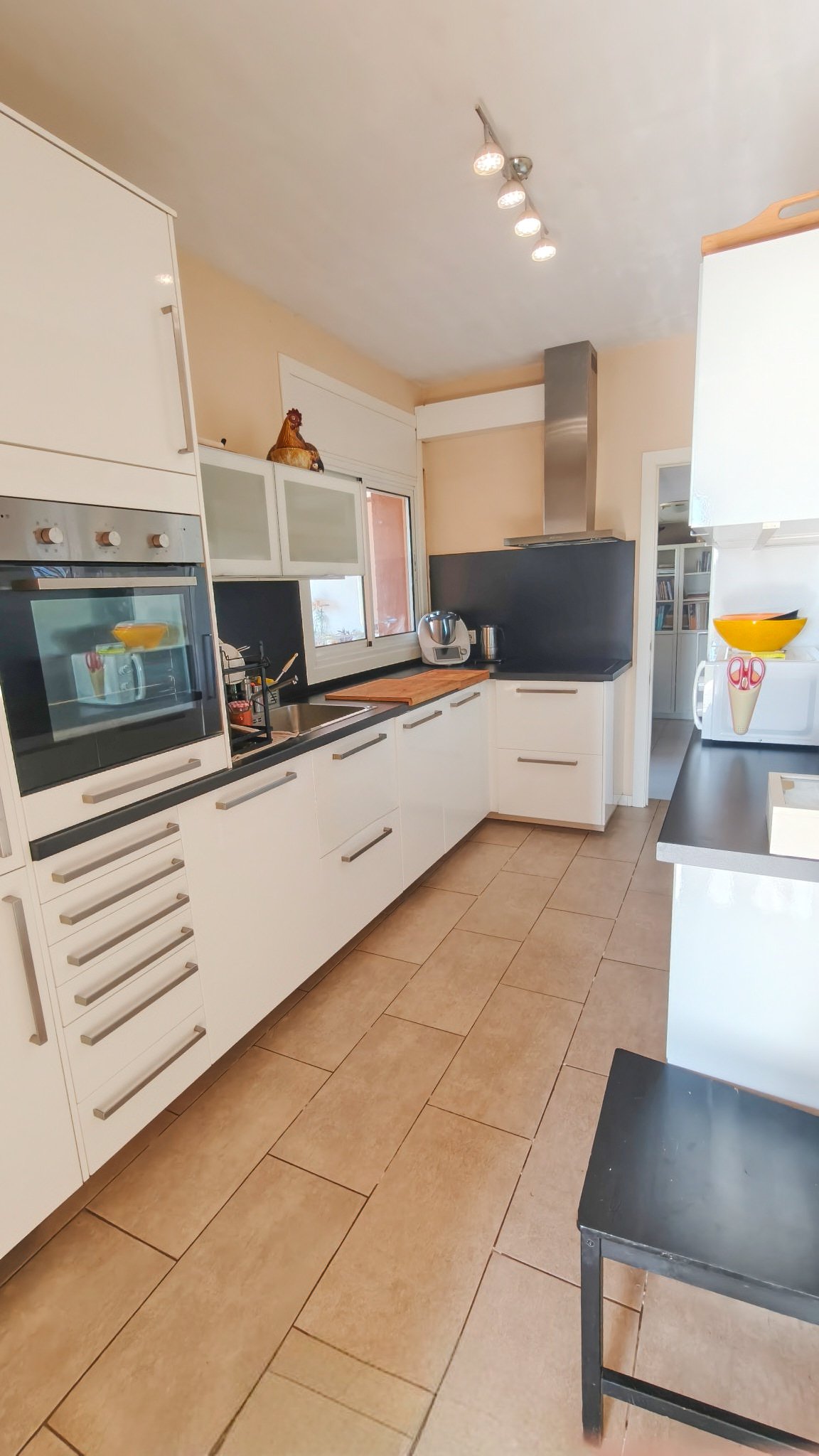 Casa en venta en Viladamat - 3 hab, jardín — Foto 8