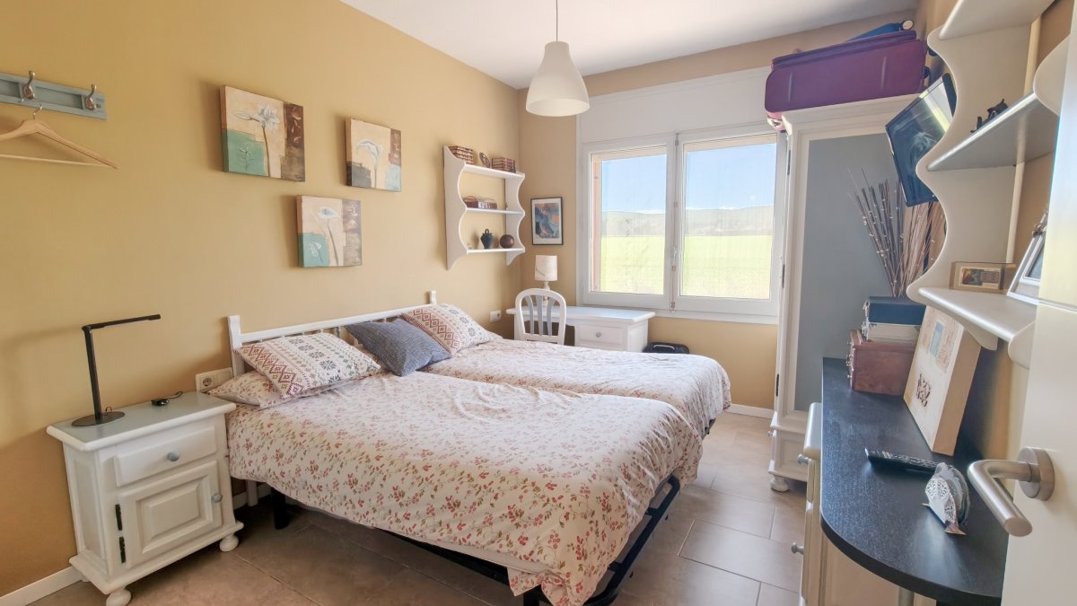 Casa en venta en Viladamat - 3 hab, jardín — Foto 12